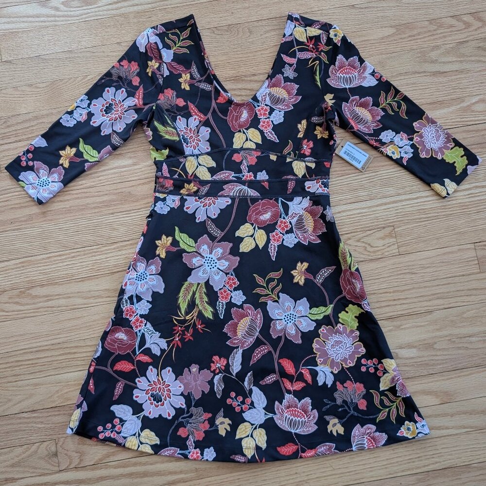 NEW Title Nine Black Floral Dream Dress Women's XS Stretch VNeck Midi 3/4 sleeve